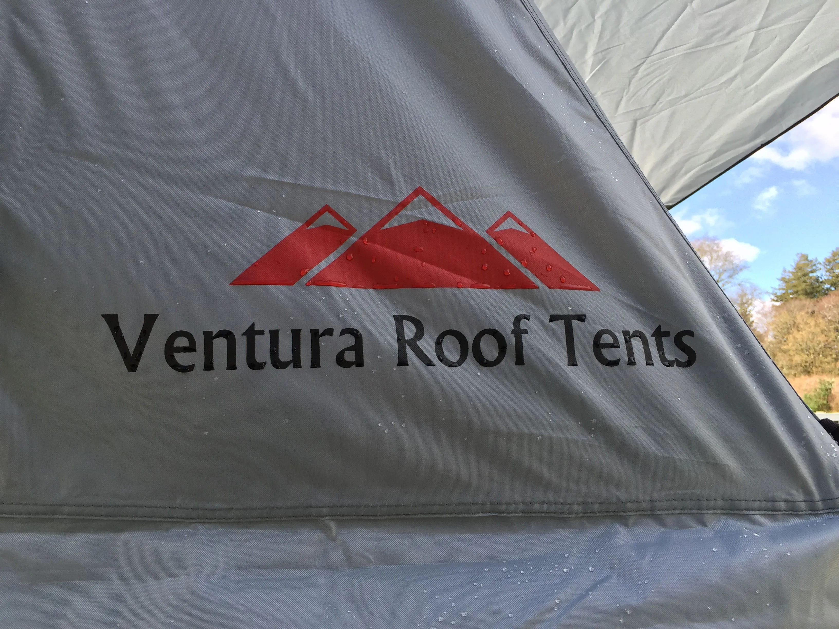 Ventura Deluxe 1.4 Roof Top Tent   Annex   Side Awning